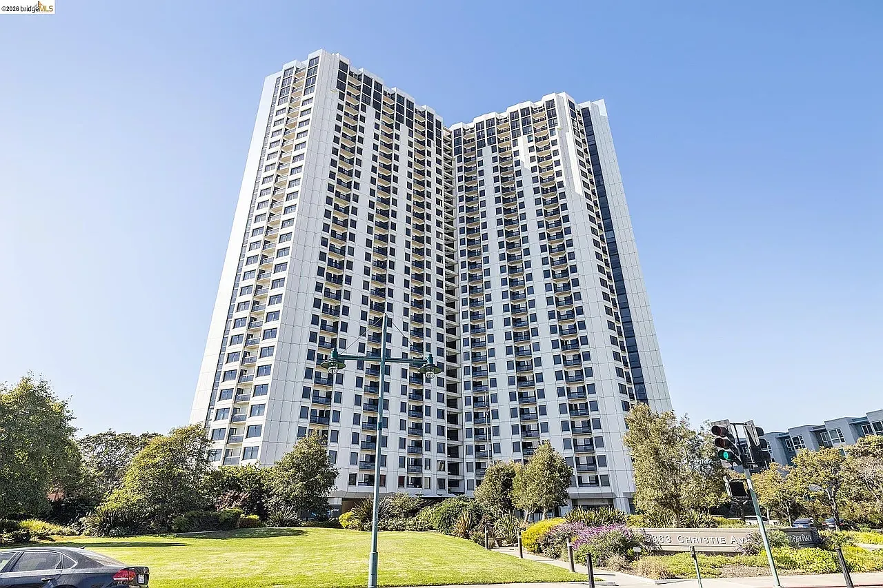 1 bed, 768 sqft, $3,050 — Photo 2