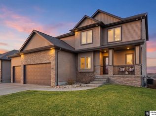 1330 Blue Spruce Dr, Lincoln, NE 68505