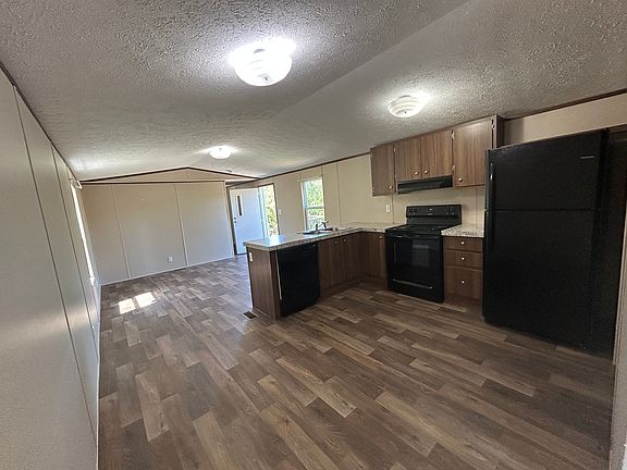 3rd image of 106 Rocky Top Ranch Rd