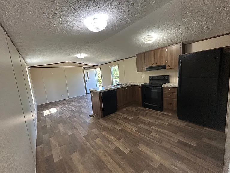 106 Rocky Top Ranch Rd — Photo 3