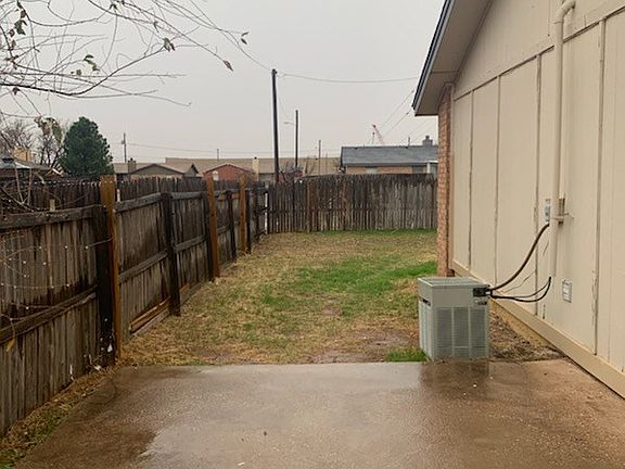 5th image of 4801 Country Club Dr APT A