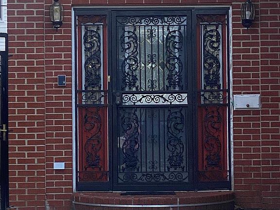3rd image of 1620 Franklin Ave