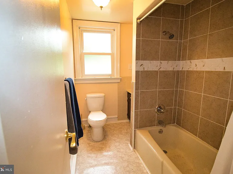 143 Green St — Photo 12