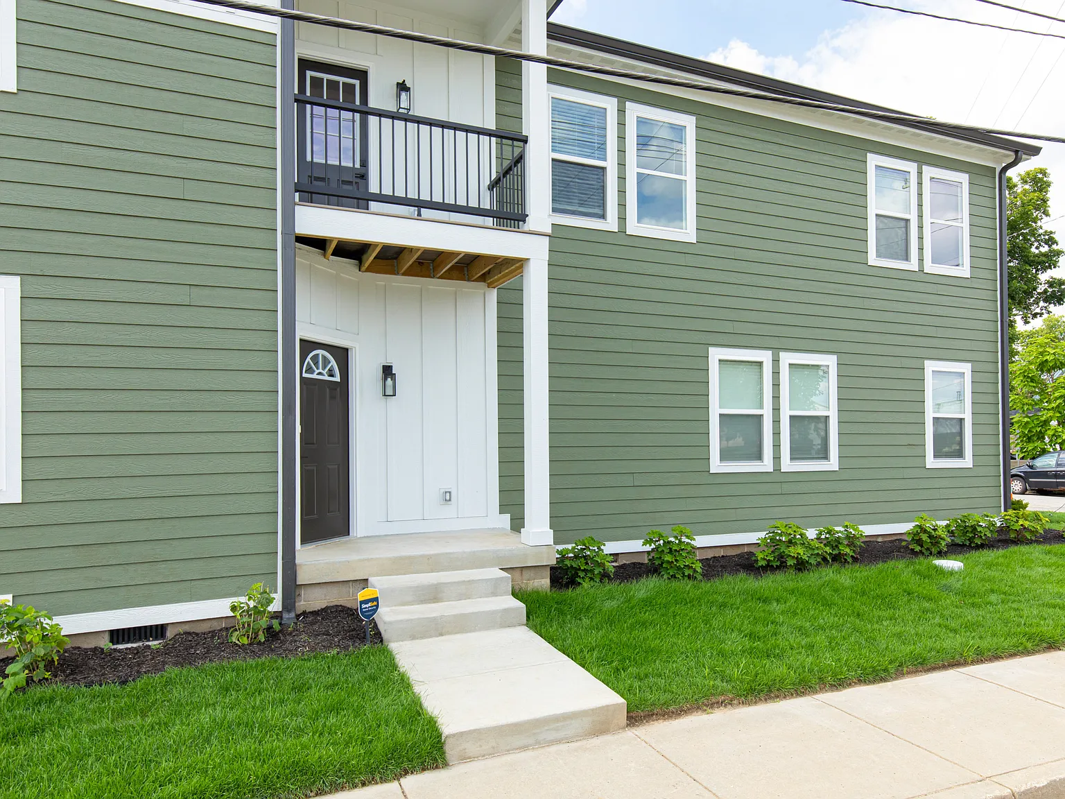 2 bed, 2.5 bath, 1325 sqft, $2,300 — Photo 4