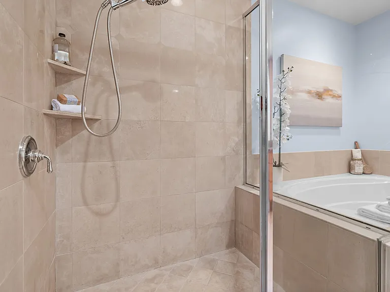 1830 Pelham Ave #301 — Photo 9