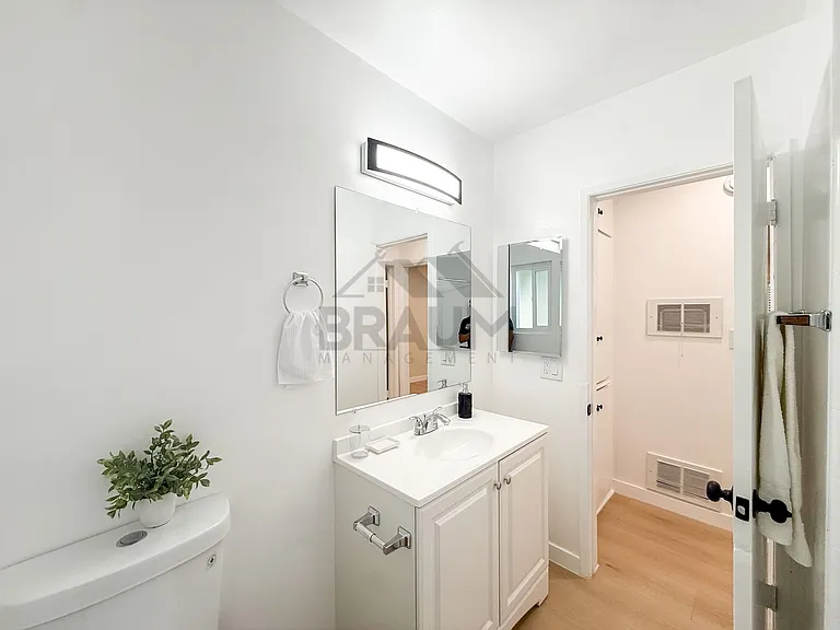 18350 NAPA ST. — Photo 16