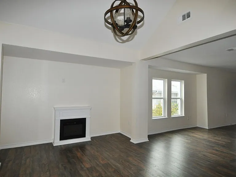 3225 S Adams St — Photo 7