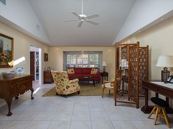 2nd image of 946 Seagrape Ln