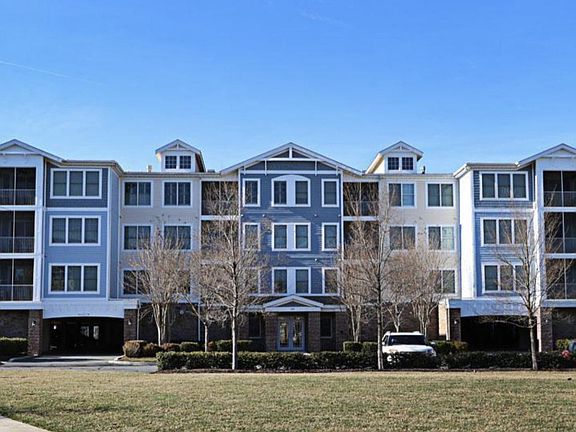 3rd image of 31574 Winterberry Pkwy #110