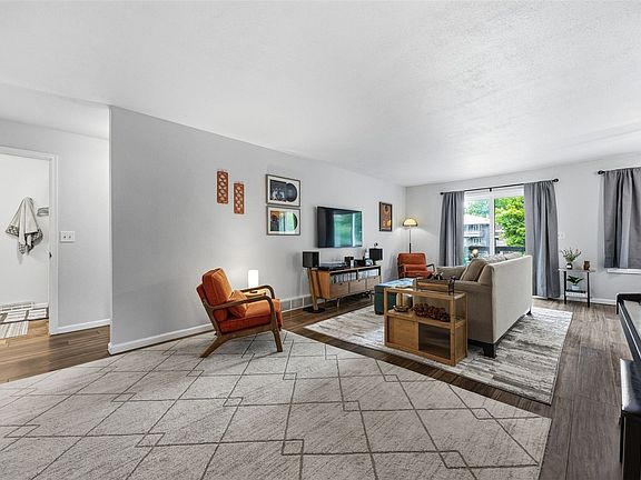 4th image of 1734 Pikes Peak Ct NE #E