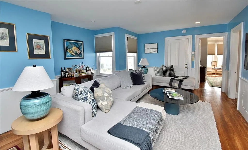 8 bed, 4.0 bath, 1204 sqft, $2,100 — Photo 2