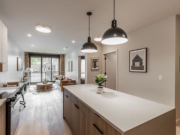 4th image of 1706 Sherman Ave #202