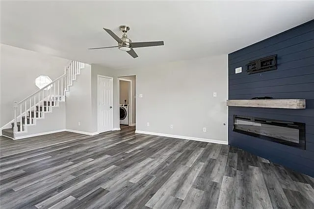 4 bed, 2.5 bath, 2516 sqft, $2,300 — Photo 4