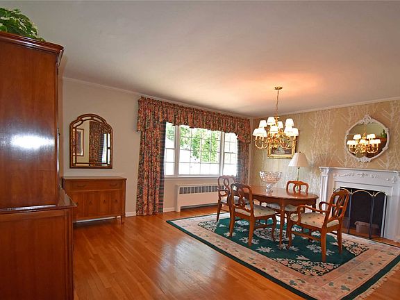 3rd image of 3622 Marjorie Ln