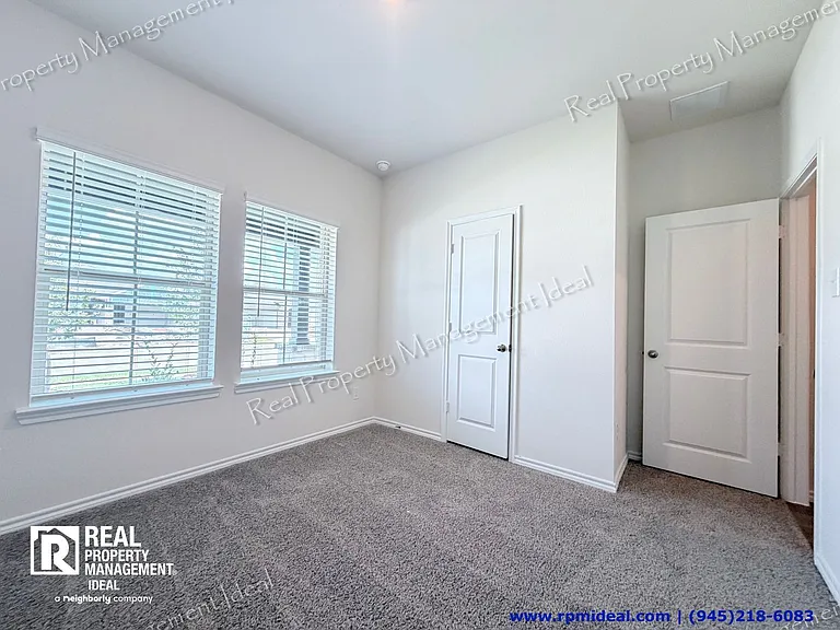 617 Edge Hill Ln — Photo 11