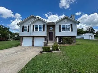 407 Bertha Way — Photo 1
