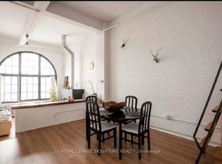 264 Seaton St #201, Toronto, ON M5A 2T4