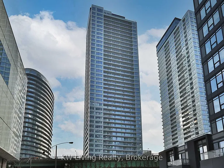 19 Bathurst St #4210 — Photo 2