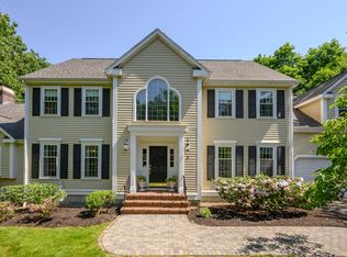 8 Loew Cir, Milton, MA 02186