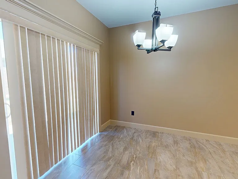 11669 Ridgeway Ct — Photo 6