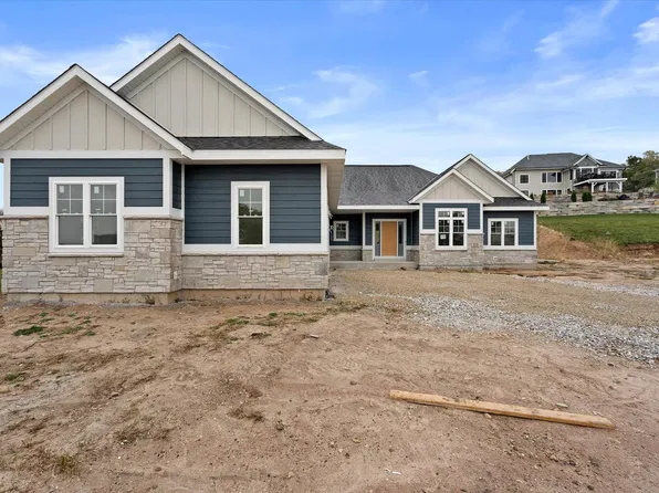 W253N5539 Crescent Hill DRIVE, Sussex, WI 53089