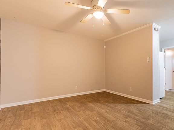 3rd image of 3951 Saint Johns Ave APT 3A