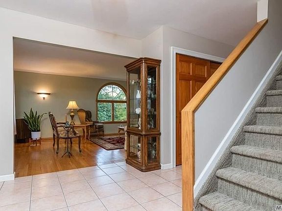 3rd image of 3 Redbridge Ct