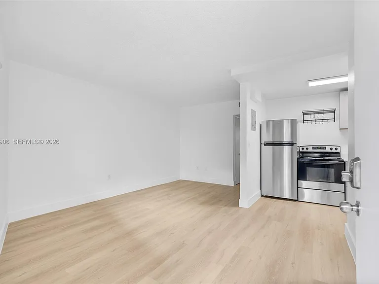 13880 NE 20th Pl #2 — Photo 17