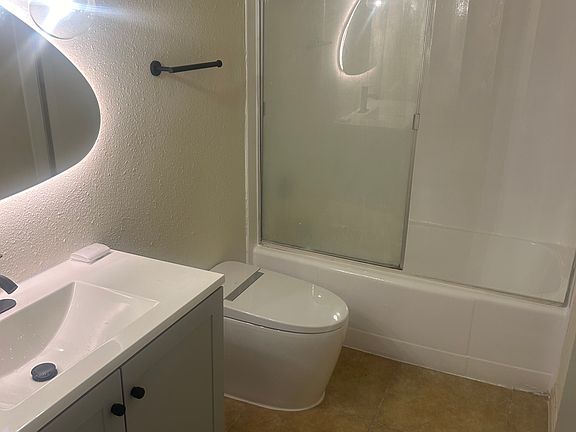 3rd image of 22790 Allies Pl APT B