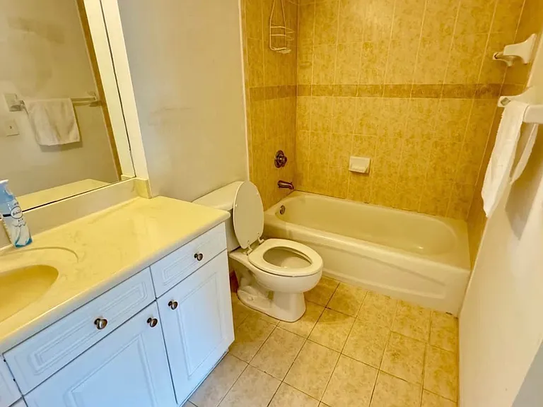 9340 Fontainebleau Blvd #406 — Photo 8