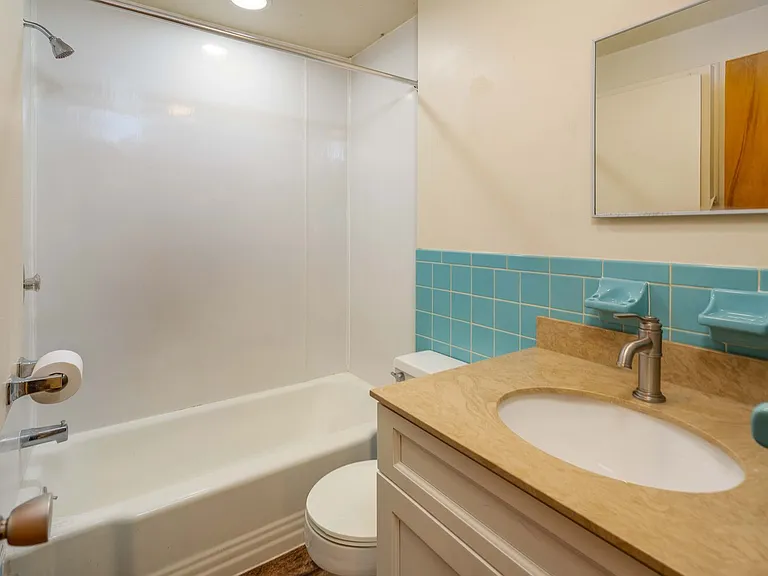 77 W Northwood Ave — Photo 24