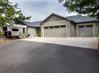 535 NW Terrace St, Seal Rock, OR 97376