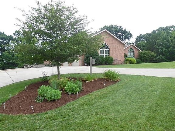3rd image of 107 Pineview Cir