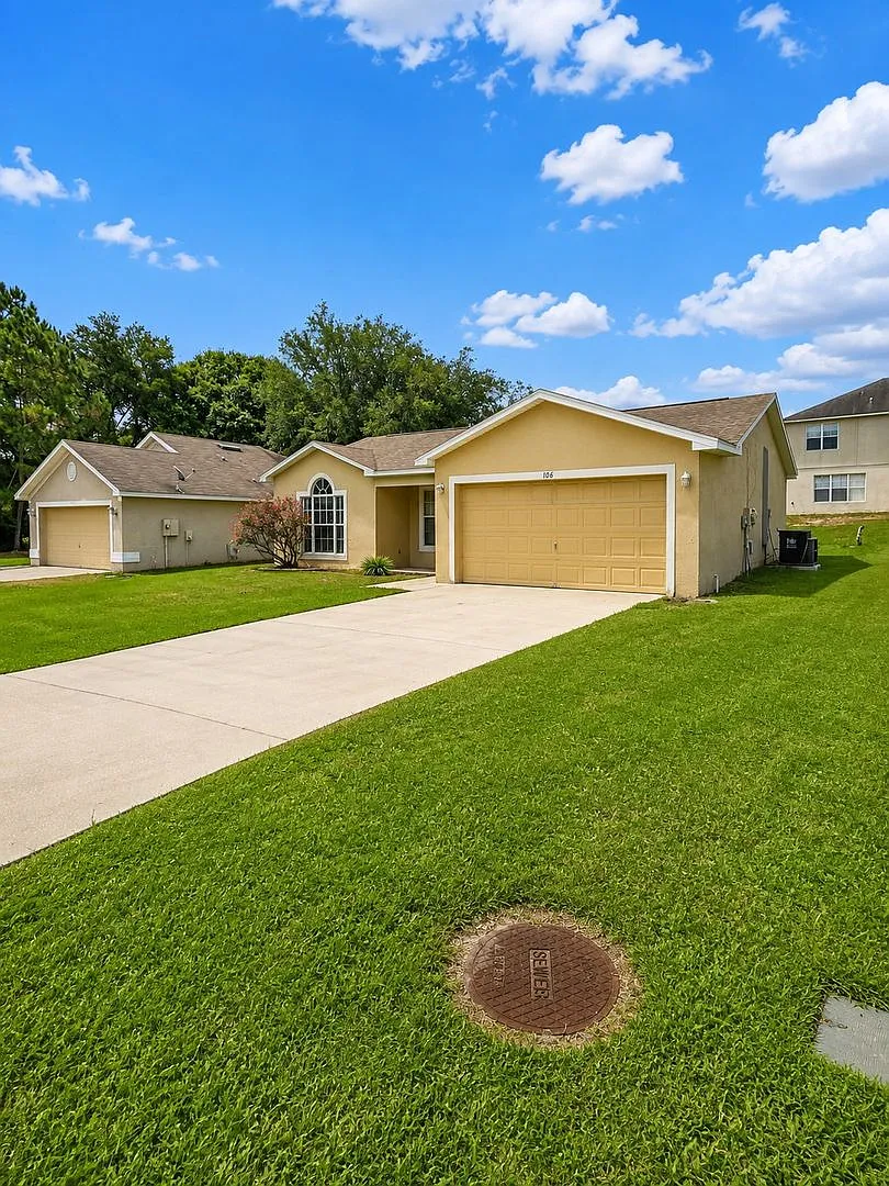 Charming 3-Bedroom Home with New Roof in Quiet Poinciana Location! — Photo 2