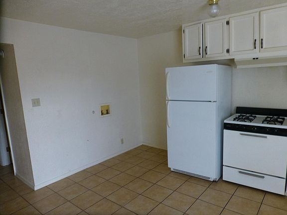 2nd image of 501 Gerald Chavez Ln NE