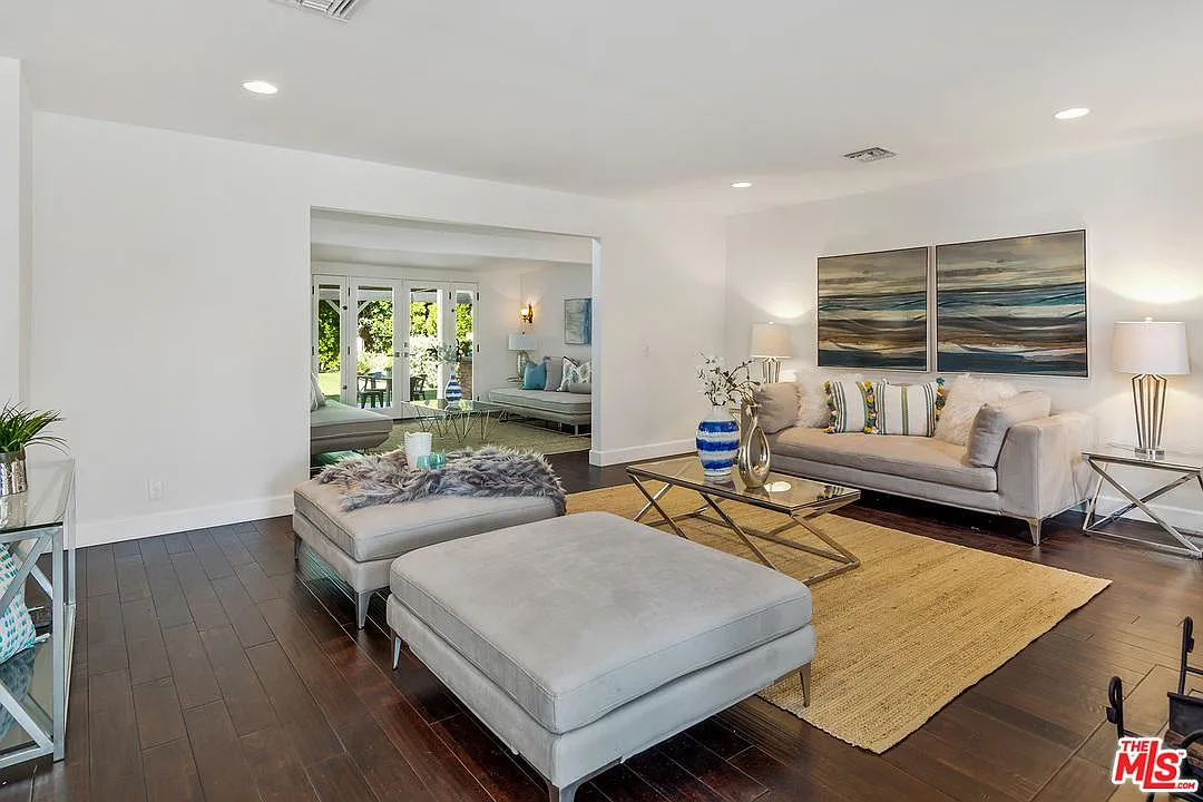 3 bed, 2.5 bath, 2000 sqft, $6,700 — Photo 3