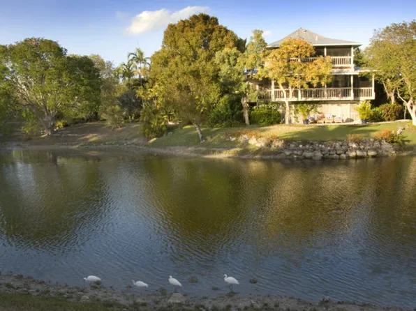 92 E Lake Rd, Key Largo, FL 33037