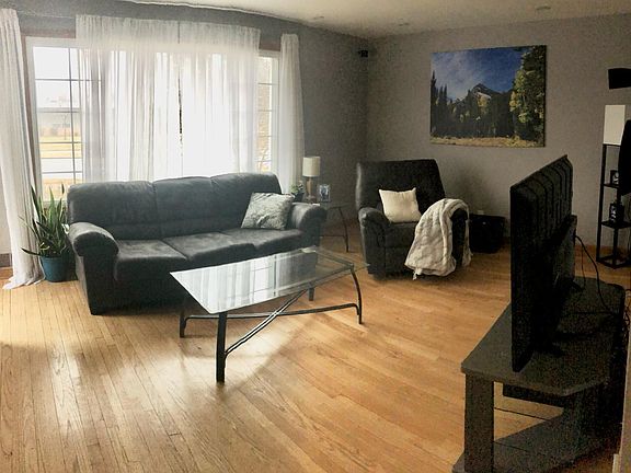 5th image of 5220 N Lydell Ave