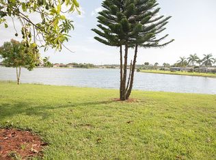 904 Summerfield Dr, Naples, FL 34120
