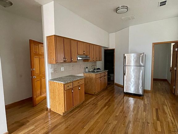 3rd image of 2521 S Albany Ave #1