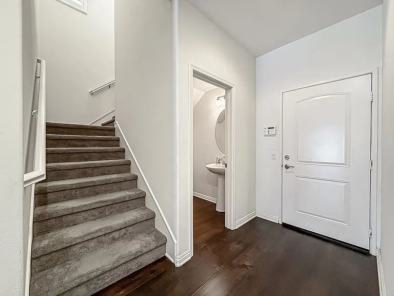 34 Secret Hollow Ln — Photo 5