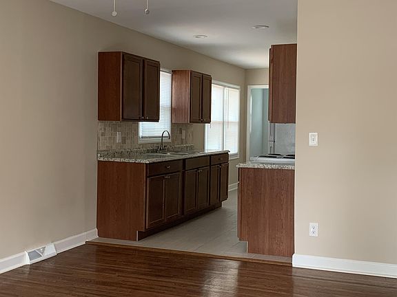 5th image of 1713 Darbrook Dr