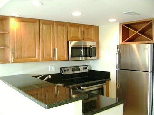 4th image of 2900 NE 30th St APT 4D