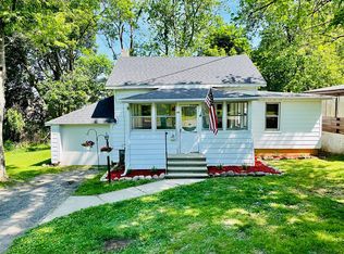 19 Frisbie St, Hillsdale, MI 49242