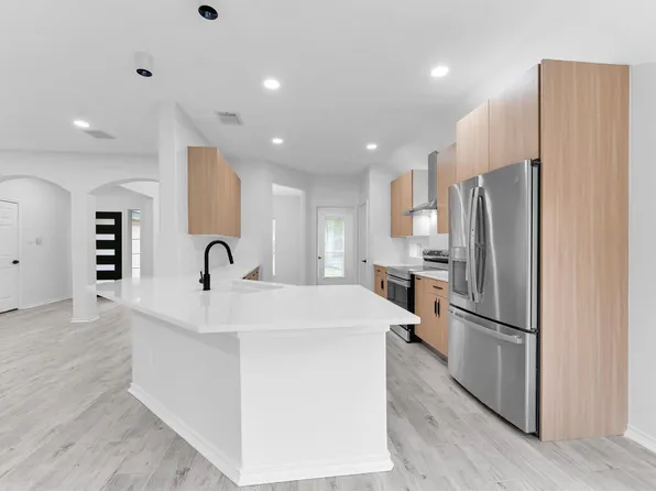 87 S Wynnoak Cir, Spring, TX 77382