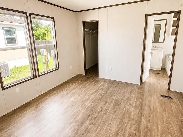 23101 Green Oaks St #18 — Photo 8