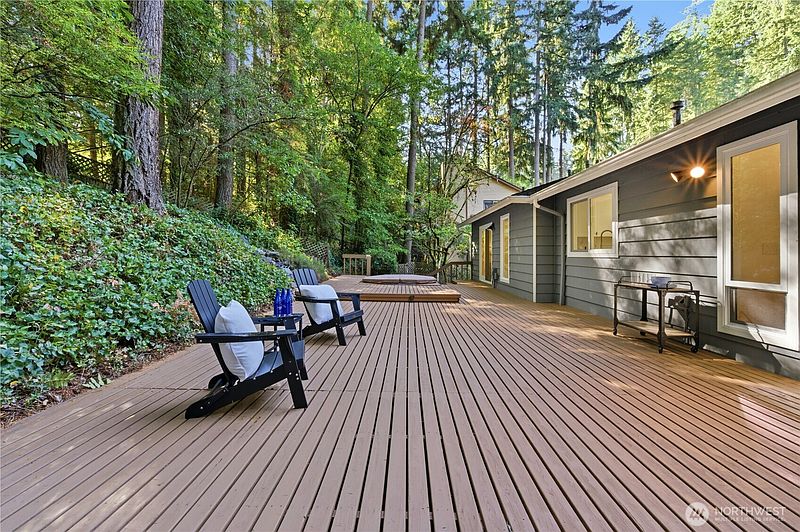 3rd image of 20911 30th Drive SE