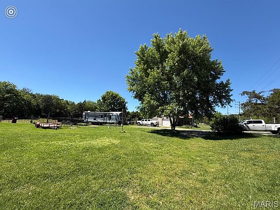 2nd image of 5220 Hurryville Rd