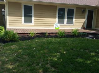 543 Quail Valley Dr, Zionsville, IN 46077