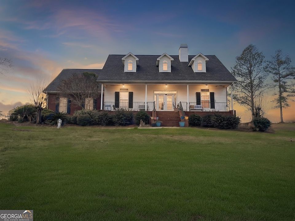 1st image of 37 Oak Dr